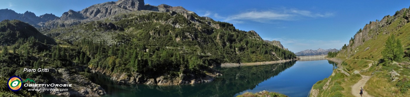 13 Lago di Fregabolgia visto dall'alto.jpg